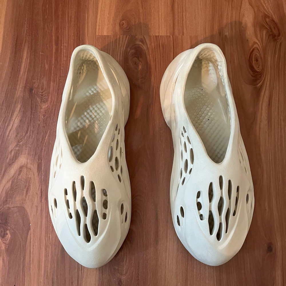 Yeezy Foam Runner ARARAT